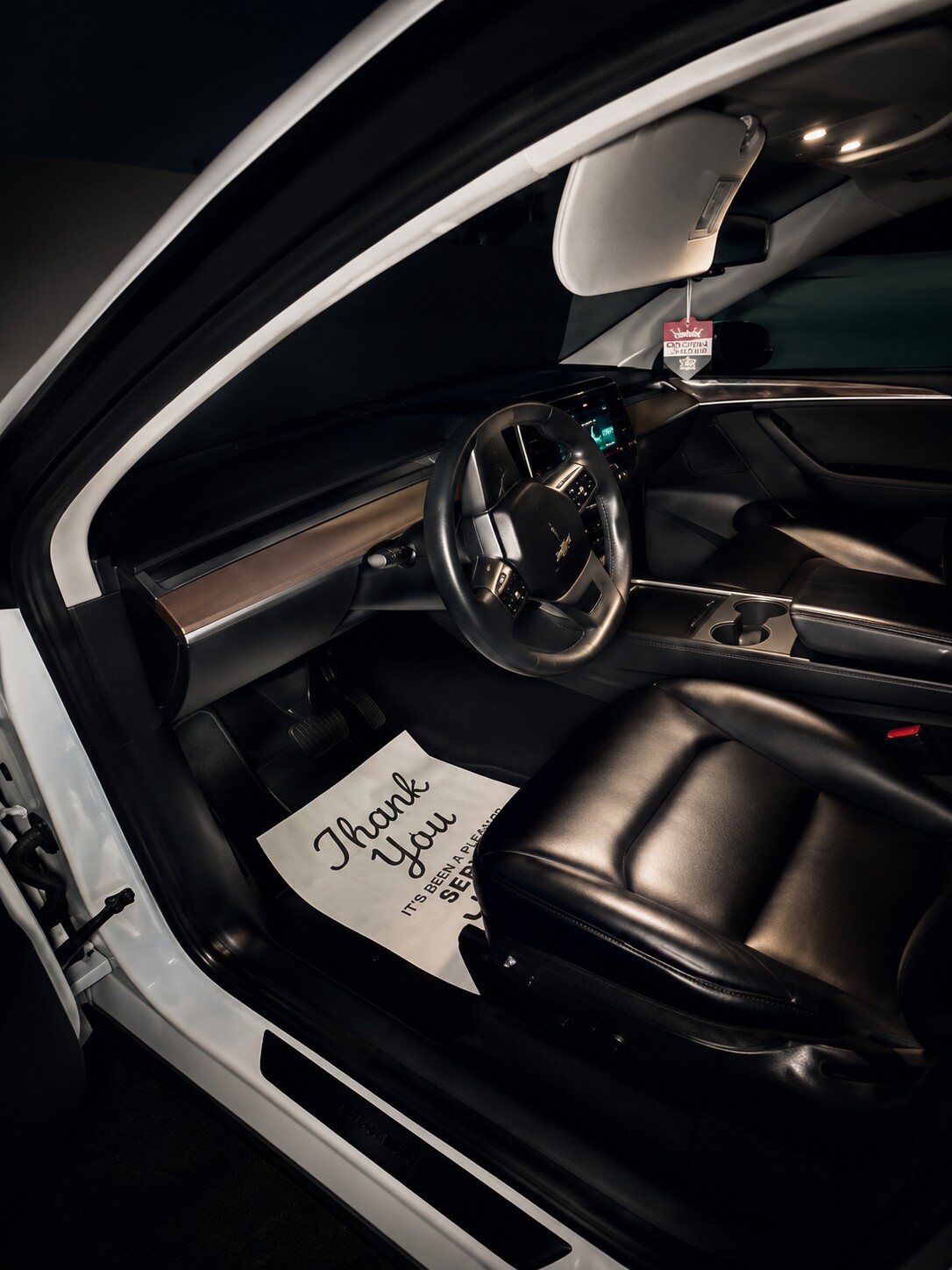 Detailed front cabin and leather seating